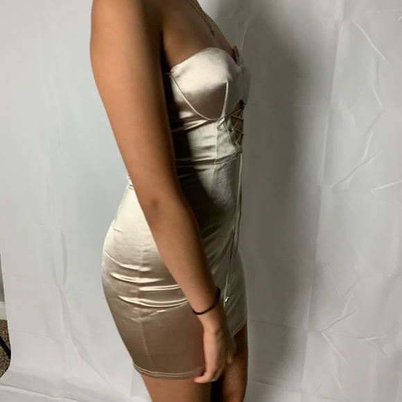 Dress - Picture 2 of 3